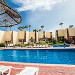 Cortijo Sunny Duplex With Heated Pool & Terrace In Playa De Americas *